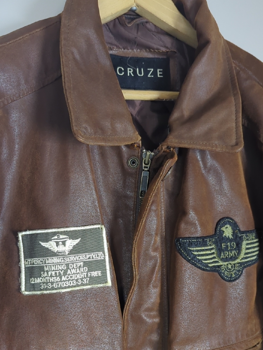 Vintage Brown Leather Bomber Jacket Aviator Pilot Style Distressed Patch Detail - Picture 4 of 10